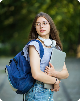 Video testimonial thumbnail of Ananya Sen, Digital Marketing student